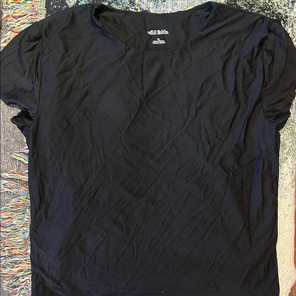 wild fable Black Short-Sleeve Crew Tee